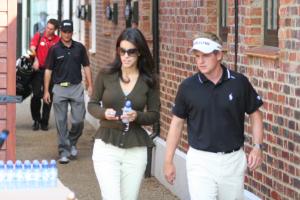 Klicken Sie hier, um das große Bild anzusehen: Luke Donald und Diane Antonopoulos; Bildquelle: golf-treff.at