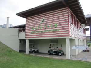 Klicken Sie hier, um das große Bild anzusehen: Golfclub Klagenfurt Seltenheim; Bildquelle: www.golf-treff.at