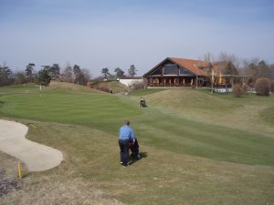 Klicken Sie hier, um das große Bild anzusehen: Golfclub Schönfeld; Bildquelle: www.golf-treff.at