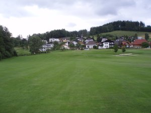 Klicken Sie hier, um das große Bild anzusehen: Attersee Golfclub Weyregg; Bildquelle: www.golf-treff.at