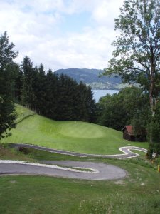 Klicken Sie hier, um das große Bild anzusehen: Attersee Golfclub Weyregg; Bildquelle: www.golf-treff.at