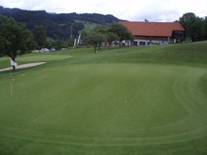 Klicken Sie hier, um das große Bild anzusehen: Attersee Golfclub Weyregg; Bildquelle: www.golf-treff.at