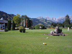 Klicken Sie hier, um das große Bild anzusehen: Golfclub Sckwarzsee Kitzbühel; Bildquelle: www.golf-treff.at