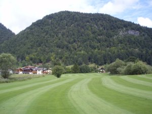 Klicken Sie hier, um das große Bild anzusehen: Kaiserwinkl Golf Kössen; Bildquelle: www.golf-treff.at