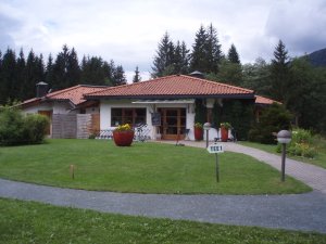 Klicken Sie hier, um das große Bild anzusehen: Kaiserwinkl Golf Kössen; Bildquelle: www.golf-treff.at