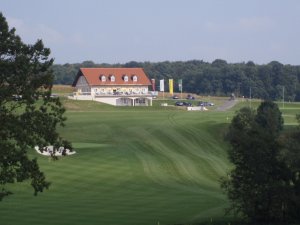 Klicken Sie hier, um das große Bild anzusehen: Traminergolf Klöch; Bildquelle: golf-treff.at