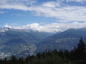 Klicken Sie hier, um das große Bild anzusehen: Golfclub Crans-sur-Sierre; Bildquelle: www.golf-treff.at