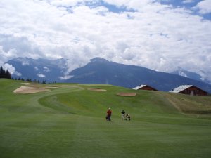 Klicken Sie hier, um das große Bild anzusehen: Golfclub Crans-sur-Sierre; Bildquelle: www.golf-treff.at