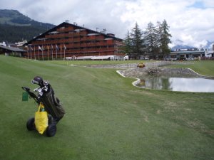 Klicken Sie hier, um das große Bild anzusehen: Golfclub Crans-sur-Sierre; Bildquelle: www.golf-treff.at